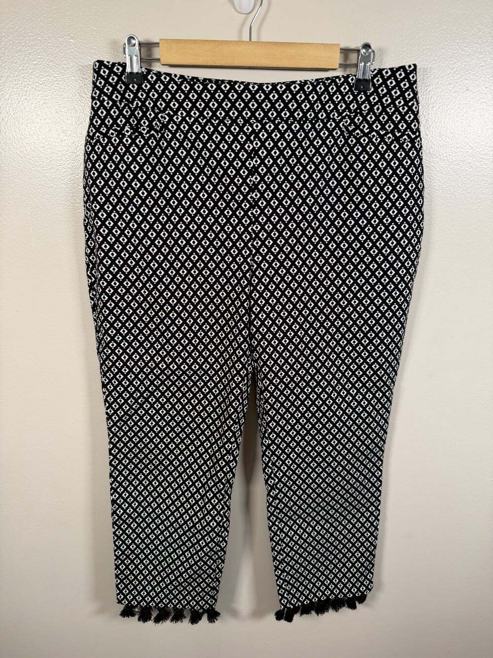 Chicos So Slimming Brigitte Tassel Hem Pants 2 (12) Black White Geometric Crop